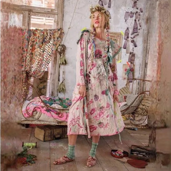 Magnolia Pearl. ❤️❤️NWT.Floral Long Sleeve Dress. Perfect Valentine. O/S - Picture 4 of 10